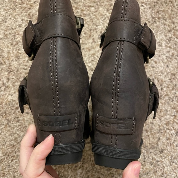 Like New Sorel Joan of Arctic Boot - Picture 4 of 7